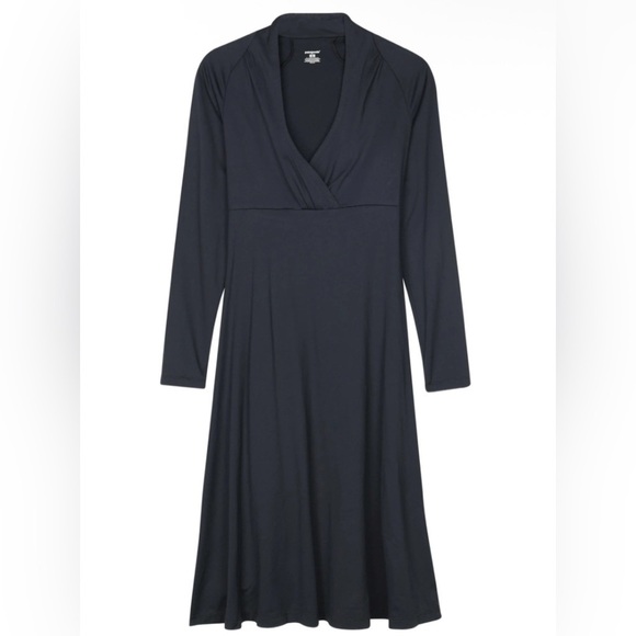 Patagonia medium black casual dress Athleisure comfort academia - Picture 2 of 4